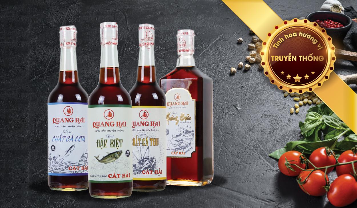 Các chai nước mắm truyền thống Quang Hải