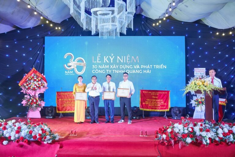 NGHỆ NHÂN LÀM NƯỚC MẮM CÁT HẢI: BIỂU TƯỢNG CỦA SỰ KIÊN NHẪN VÀ TÂM HUYẾT