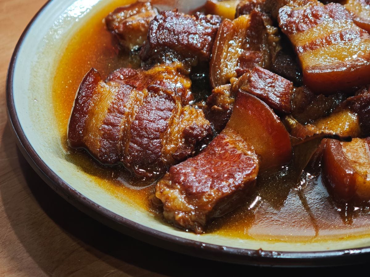 Thịt kho trong tô (minh họa)